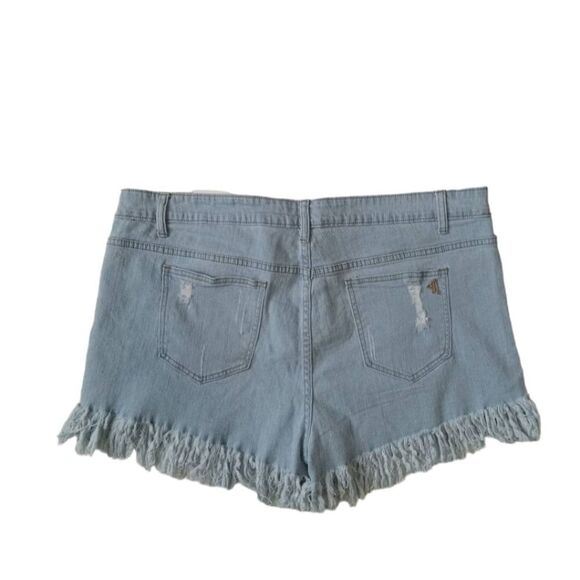 VIP Jeans Light Wash Sculpting Stretch Raw Edge Hem Denim Shorts Women's 23/24 - Picture 2 of 12